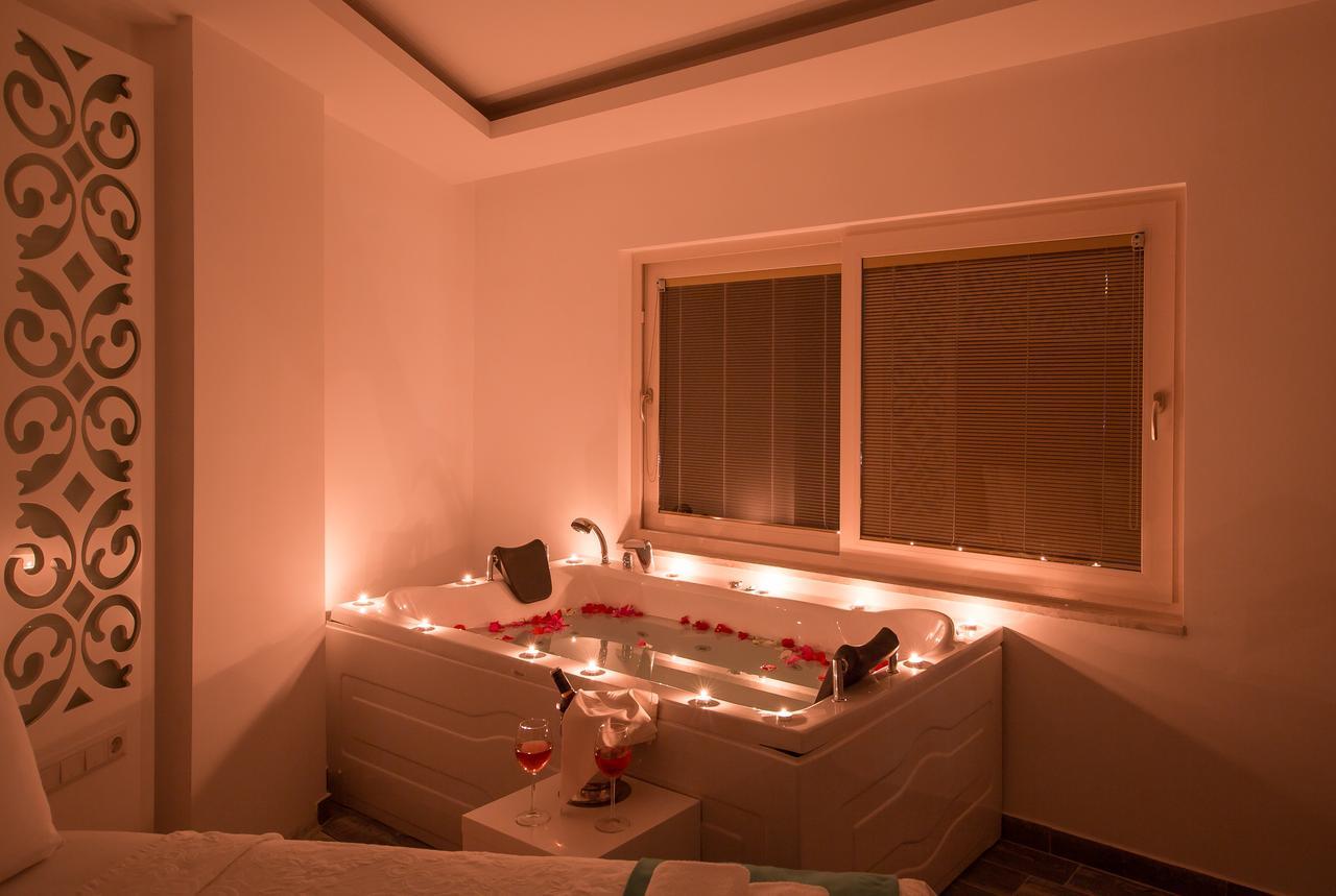 Hediye Hanim Suit&Apart Aparthotel Kaş Esterno foto